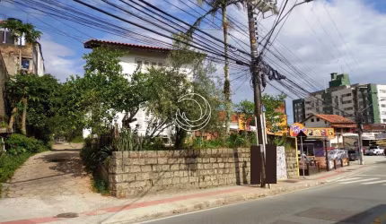 Terreno de 1890m² no bairro Itacorubi