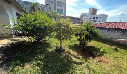 Terreno de 744m² no bairro Coqueiros