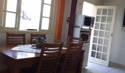 Casa Residencial de 2 dorms no bairro Campeche