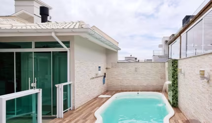 Casa Residencial de 3 dorms no bairro Praia De Fora