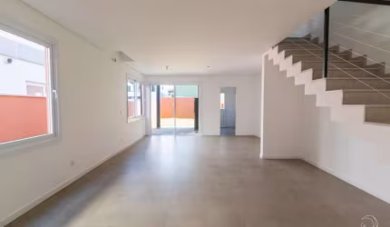 Casa Residencial de 3 dorms no bairro Campeche