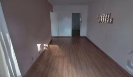Casa Residencial de 4 dorms no bairro Barreiros