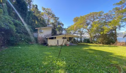 Terreno de 27629m² no bairro Lagoa Da Conceição