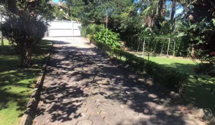 Terreno de 5600m² no bairro Sambaqui