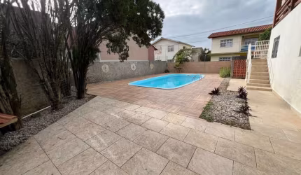 Casa Residencial de 4 dorms no bairro Campeche