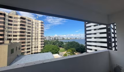 Apartamento de 4 dorms no bairro Agronômica