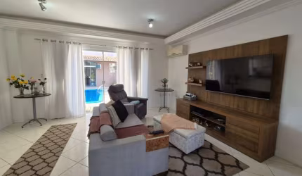 Casa residencial com 3 dorms em Coqueiros