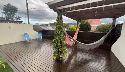 Apartamento Garden com 3 quartos sendo 1 suíte no bairro Ipiranga em São José