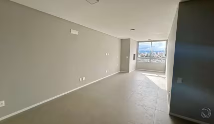 Apartamento com 2 suítes no Jardim Atlântico em Florianópolis.