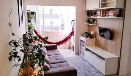 Apartamento de 2 dormitórios à venda na Carvoeira