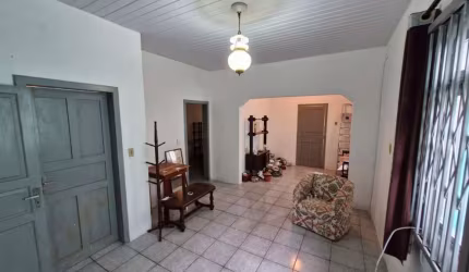 Casa a venda no Balneário do Estreito