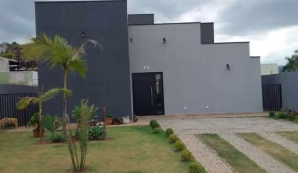 Casa em condomínio fechado com 3 quartos para alugar na Alameda dos Cedros, 75, Condomínio Figueira Garden, Atibaia, 269 m2 por R$ 10.000