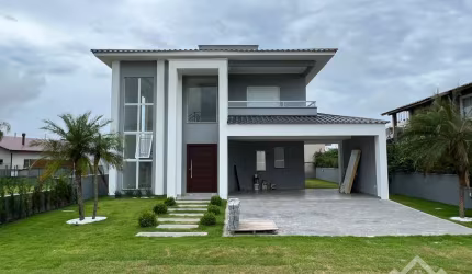 Casa à venda no bairro São João do Rio Vermelho - Florianópolis/SC