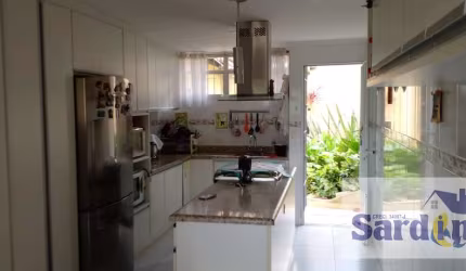 Casa de luxo em Jardim Guedala - SP: 600m², 4 dormitórios, 1 suíte, 7 banheiros. Venda por R$ 2.800.000 e locação por R$ 15.000.