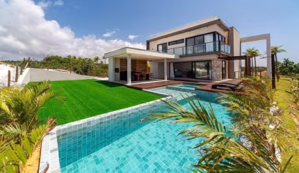 Luxuosa Casa de 04 Suítes em Condomínio Reserva Sauipe. PORTEIRA FECHADA