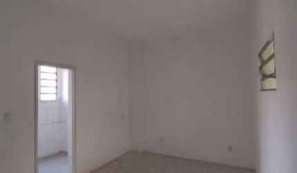 Apartamento com 1 dormitório para alugar, 18 m² por R$ 500/mês - Benfica - Rio de Janeiro/RJ
