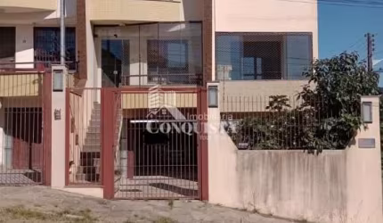 Casa com 4 quartos à venda na Rua Demenciano Cidade, 17, Treviso, Caxias do Sul por R$ 520.000