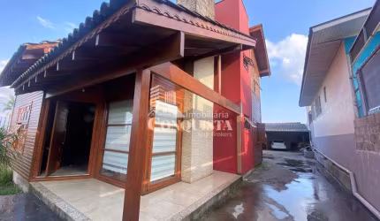 Casa com 2 quartos à venda na Romano Canalli, 1060, Treviso, Caxias do Sul por R$ 800.000