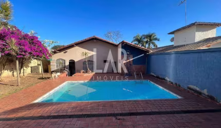 Casa à venda, 3 quartos, 1 suíte, 2 vagas, Santa Amélia - Belo Horizonte/MG