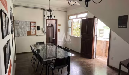 Casa à venda, 10 quartos, 4 suítes, 3 vagas, Floresta - Belo Horizonte/MG