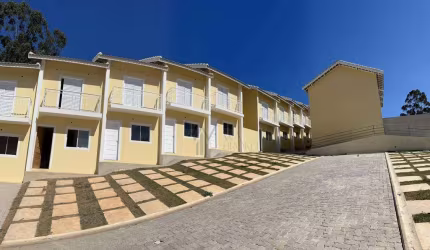 Casa com 2 quartos à venda, 47 m² por R$ 210.000 - Paisagem Casa Grande - Cotia/SP