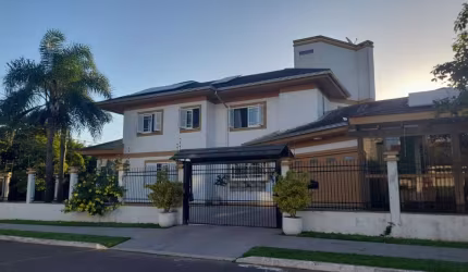Casa com 3 quartos à venda na Rua Suíça, 270, Marechal Rondon, Canoas por R$ 1.650.000