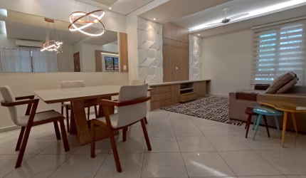 Excelente casa sobreposta baixa com 3 suítes à venda em Santos a 3 quadras da praia, no Embaré.