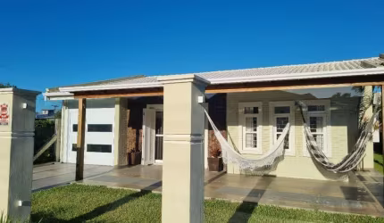 Casa com 3 quartos à venda na Muçum, 744, Centro, Imbé, 130 m2 por R$ 702.000