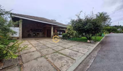 Casa linda a venda em Alphaville