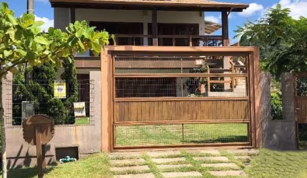 Casa em condomínio fechado com 3 quartos à venda na Rua Neri Inacio Silva, 232, Ferraz, Garopaba por R$ 2.200.000