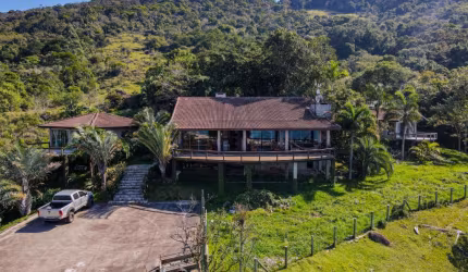 Casa em condomínio fechado com 3 quartos à venda na Morro do Macacu, 2, Macacu, Garopaba por R$ 10.000.000