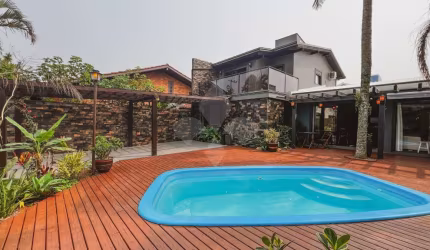 Casa em condomínio fechado com 4 quartos à venda na Jose Antonio Lobo, 254, Centro, Garopaba por R$ 2.300.000