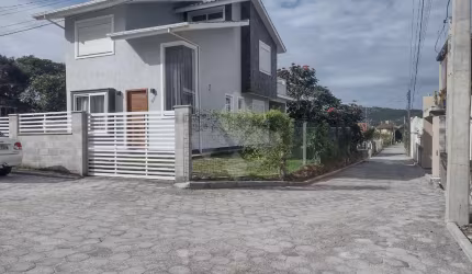 Casa em condomínio fechado com 4 quartos para alugar na Servidão Francisco Manoel de Jesus, 111, Ambrósio, Garopaba por R$ 7.500