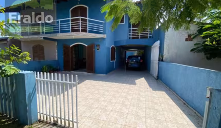 Sobrado em Balneário Canoas - Pontal do Paraná, PR