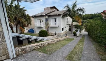 Casa de Condomínio no Residencial Zuleika Jabour em Salto/SP com 3 Quartos