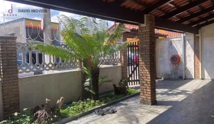 Casa à Venda com 2 dorm - 126m² - Indaiá, Caraguatatuba-SP