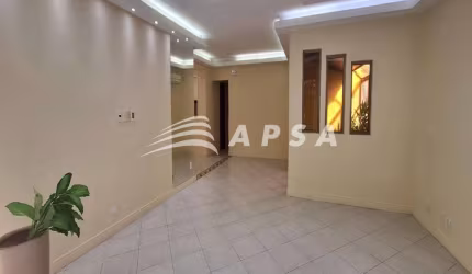 EXCELENTE CASA NO CONDOMÍNIO ELDORADO, UM DOS MAIS NOBRES E REFERENCIADOS CONDOMÍNIOS DO BAIRRO, COM