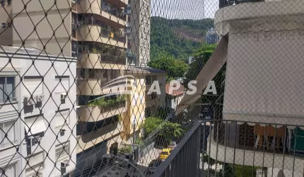 OPORTUNIDADE PARA LOCAÇÃO DE EXCELENTE APARTAMENTO COM VARANDA, SALA AMPLA, DOIS QUARTOS (SENDO UM S