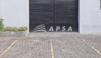 LOJA COMERCIAL NO RIO VERMELHO. COMPOSTA POR 96 M², FRENTE DE RUA, SOL DA MANHÃ, COM 2 BANHEIROS PRI
