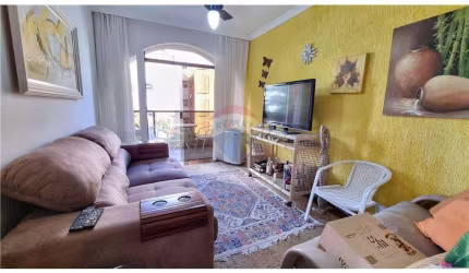 ÓTIMO APARTAMENTO NA MELHOR LOCALIZAÇÃO DA ENSEADA