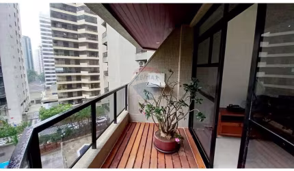 Apartamento a Venda na Praia de Pitangueiras - Guarujá