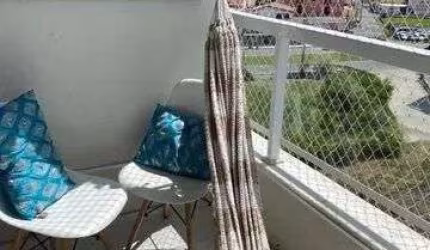 Apartamento , 02 Dormitórios , Suíte ,  vaga coberta, sacada  !