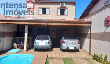 Sobrado à venda no bairro Esplanada Independência - Taubaté/SP