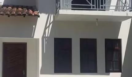 Sobrado à venda no bairro Loteamento Residencial Andrade - Pindamonhangaba/SP