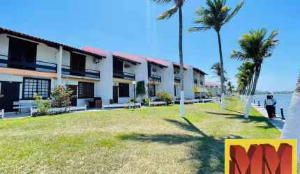 Casa em Condomínio com Canal navegável e Área de lazer