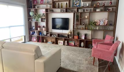 Casa em Condomínio de Luxo na Vila São Silvestre em São Paulo-SP: 3 quartos, 1 suíte, 2 salas, 3 banheiros, 2 vagas de garagem, 300m².