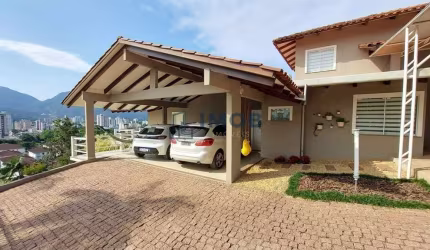 Casa com 2 Suítes + 2 Quartos, Vila Nova