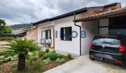 Geminado com 2 Quartos, Bairro Estrada Nova