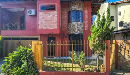 Casa com 2 suítes + 1 quarto, Ilha da Figueira - Jaraguá do Sul