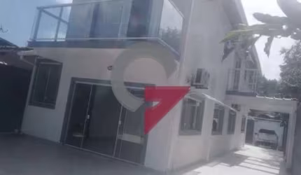 Casa com 3 quartos à venda no Pereque-Mirim, Ubatuba  por R$ 1.150.000